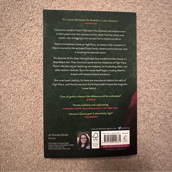 Mexican Gothic by Silvia Moreno-garcia - Picture 2 of 2